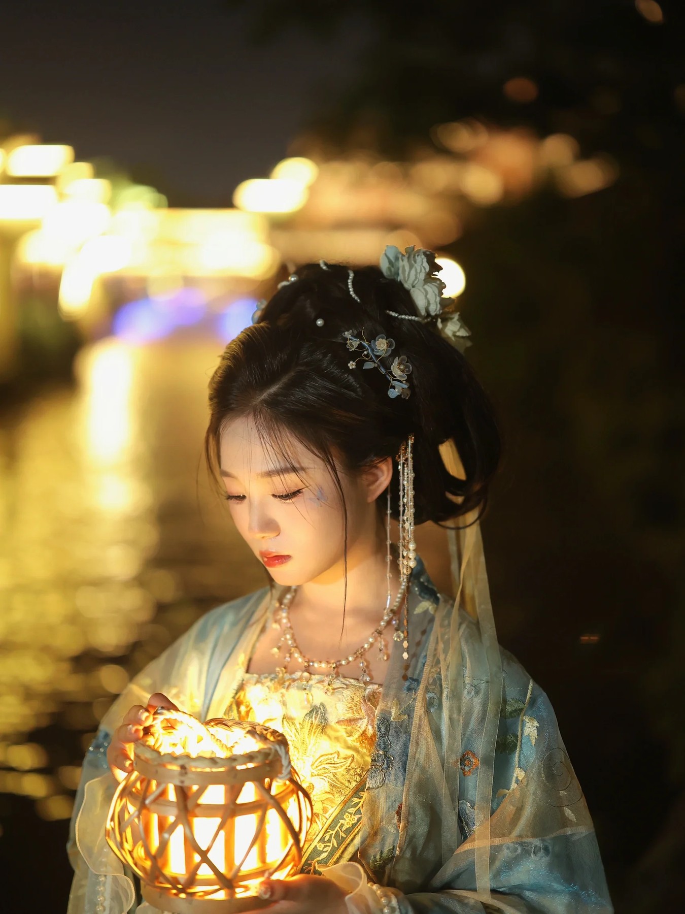 Lantern portrait reference image.